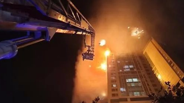 消防知識(shí) 丨 全樓在燃燒！33層建筑深夜起火，高層火災(zāi)到底該如何逃生？